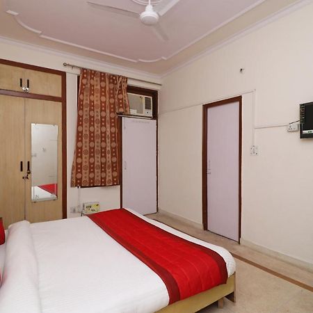 OYO 11452 Golden Castle Lodge Indirapuram Buitenkant foto