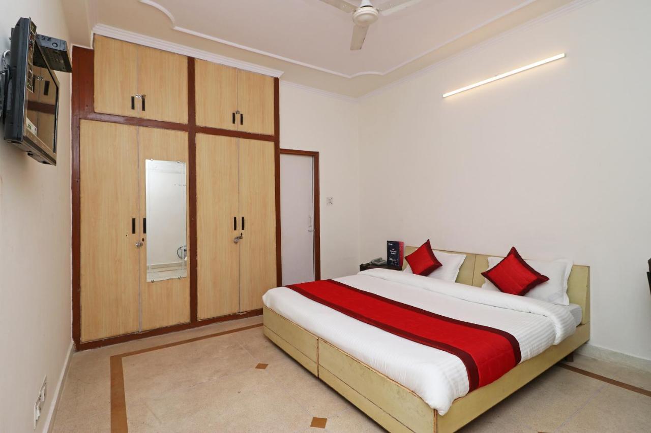 OYO 11452 Golden Castle Lodge Indirapuram Buitenkant foto
