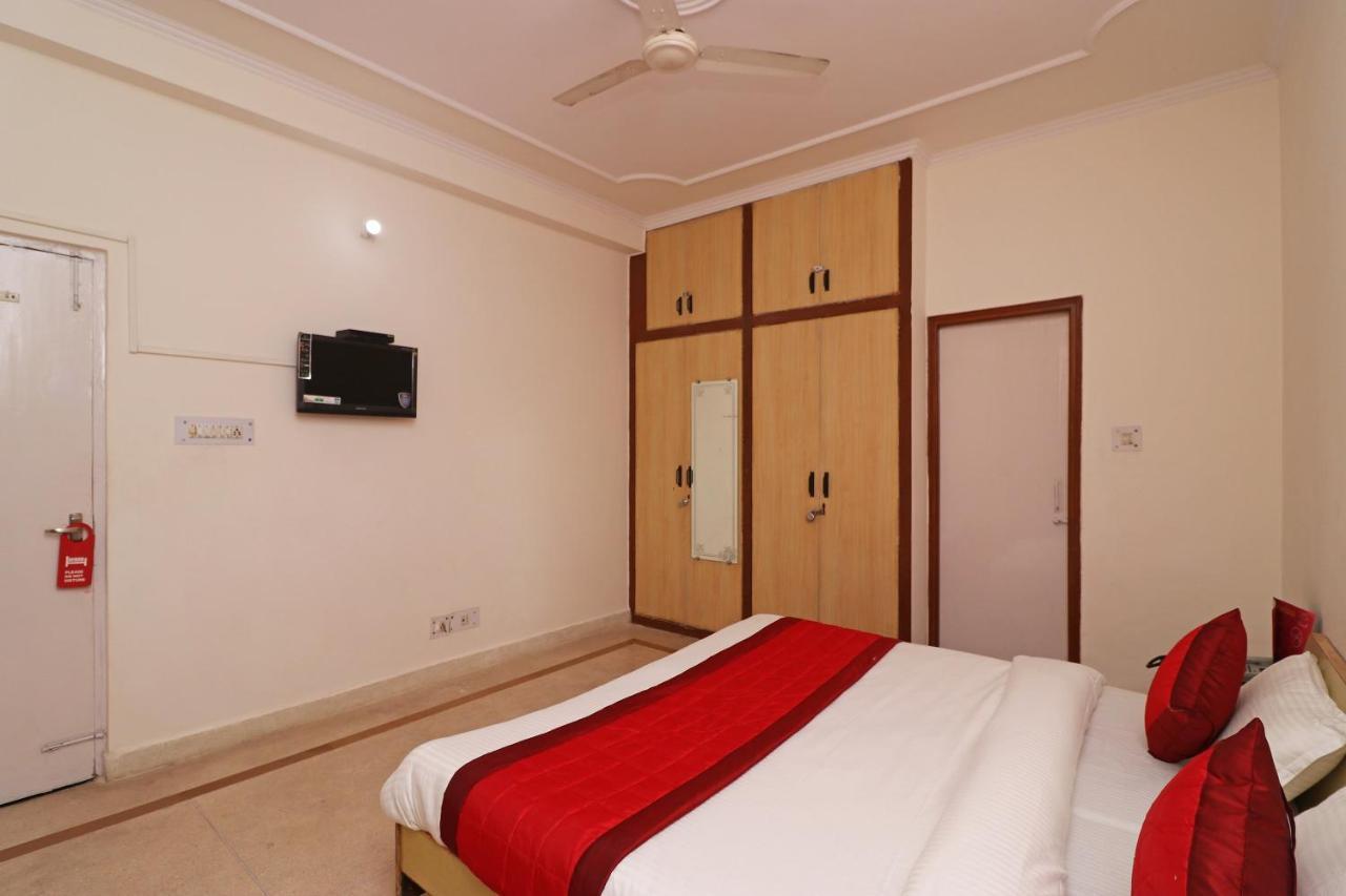 OYO 11452 Golden Castle Lodge Indirapuram Buitenkant foto