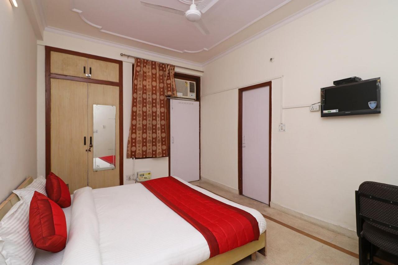 OYO 11452 Golden Castle Lodge Indirapuram Buitenkant foto