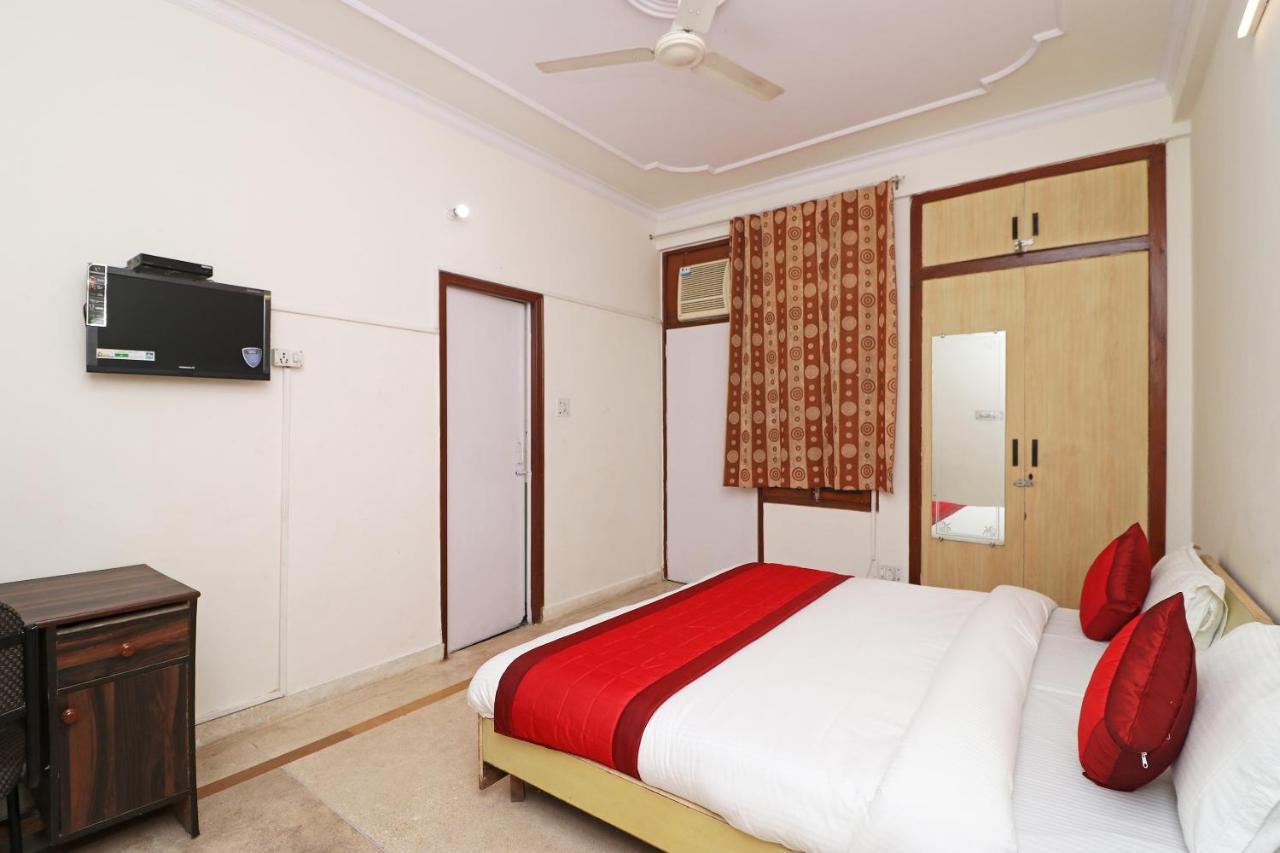 OYO 11452 Golden Castle Lodge Indirapuram Buitenkant foto