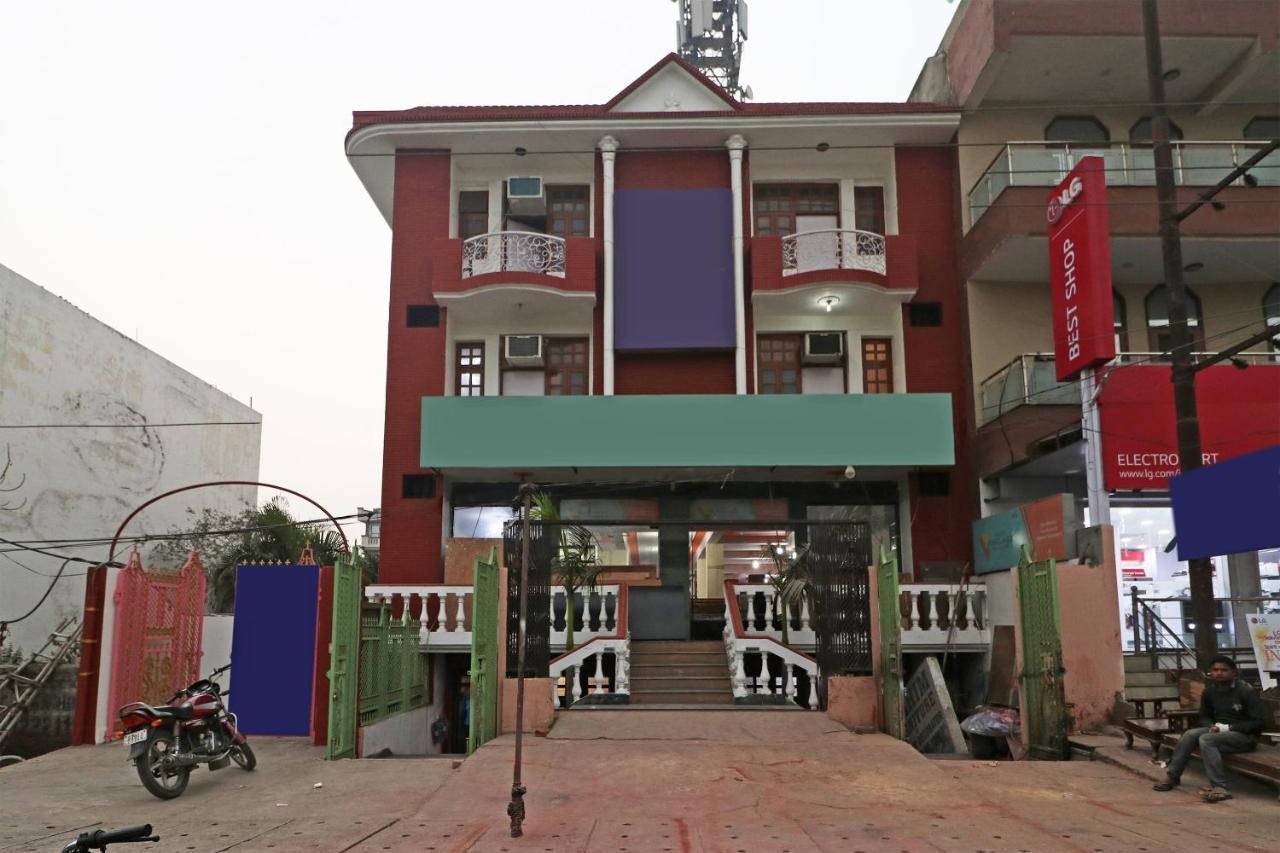 OYO 11452 Golden Castle Lodge Indirapuram Buitenkant foto